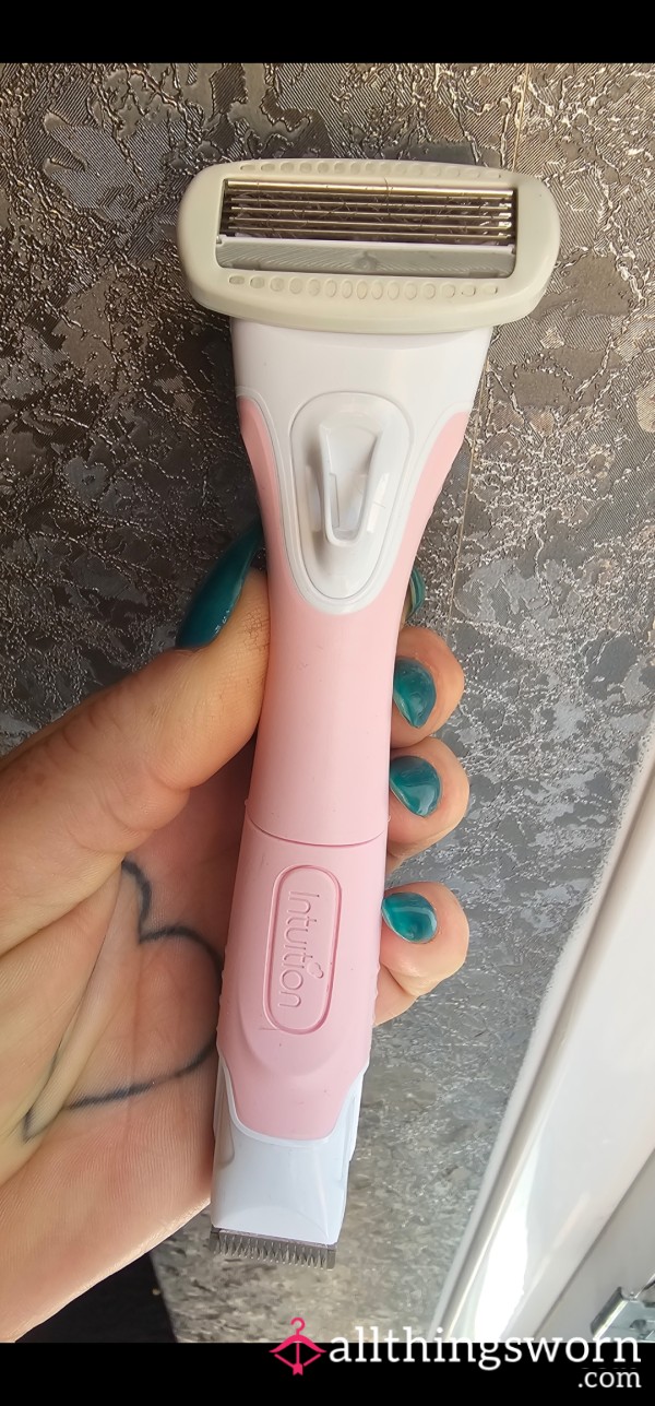 Used Razor And 2min Bikini Shave Clip