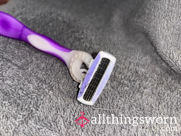 ✨Used Razor For Bikini Area Only ✨