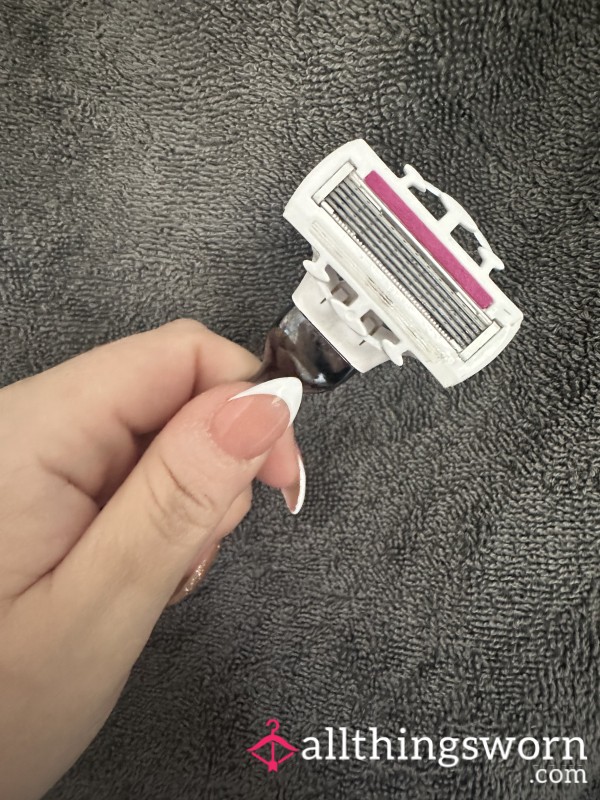 💕 Used Razor Head 💕