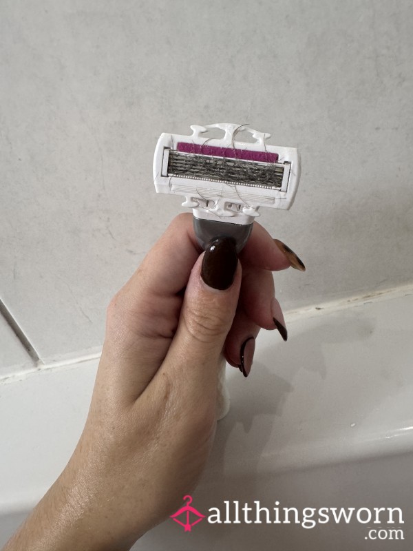 Used Razor That’s Gone Past Its Expired Date 😝