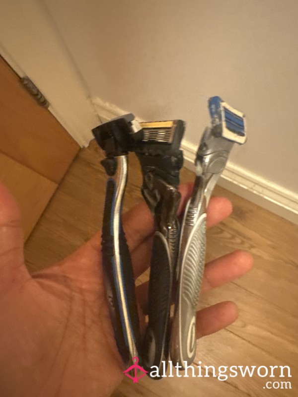 Used Razor – Touched By A Goddess