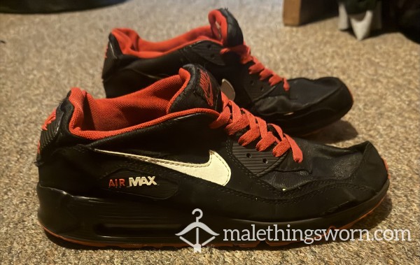 Used Red & Black Nike Air Max Size 10