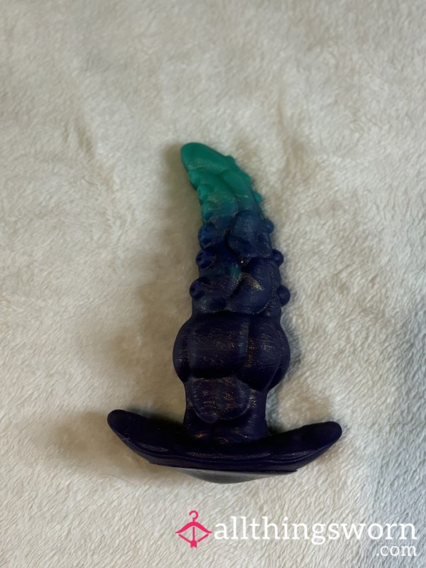Used Thick & Juicy Fantasy Bu*t Plug