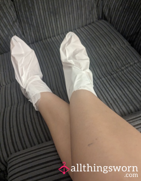 Used Smoothing Foot Mask