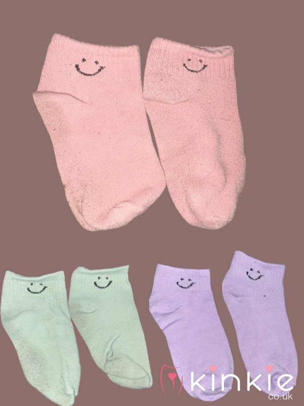 Used Socks! Size 5 Wide Arched Feet 🦶