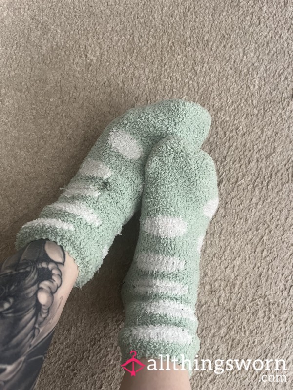 Used Socks With Hole✨