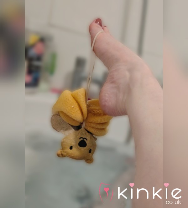 Used Teddy Bath Sponge – Soft, Soaked & Naughty