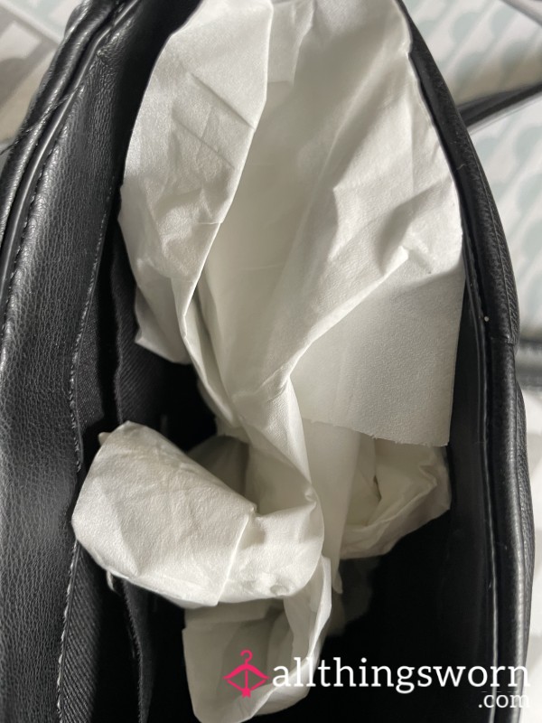 Used Tissues After My Sunbed Session, Wiped My Underboob And Armpits 💦🥵🌟