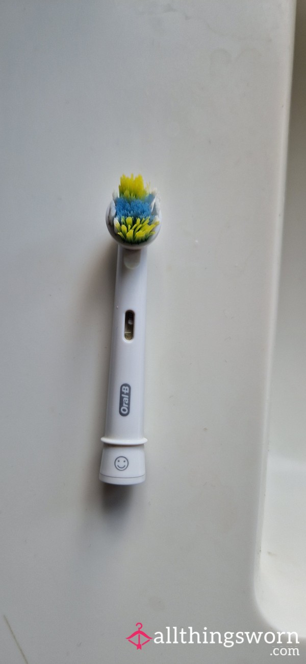Used Toothbrush Head 👅
