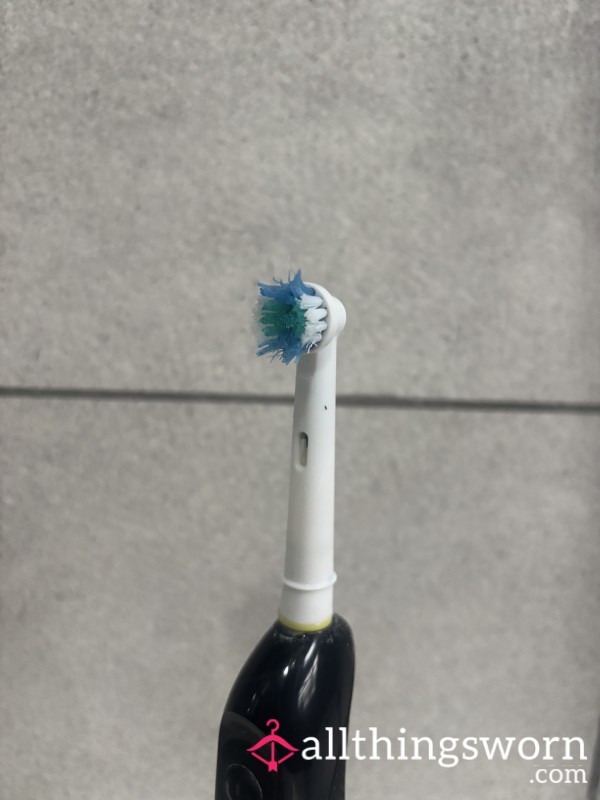 Used Toothbrush Head 💦