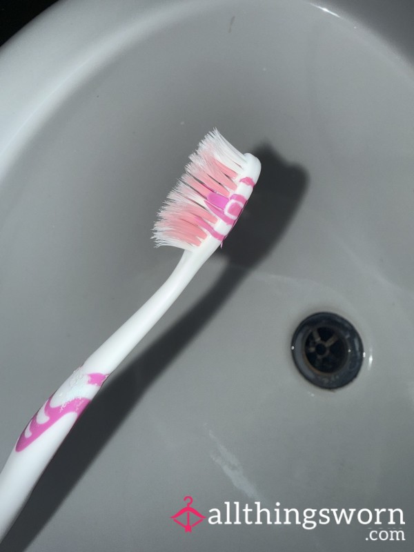 Used Toothbrush Pink