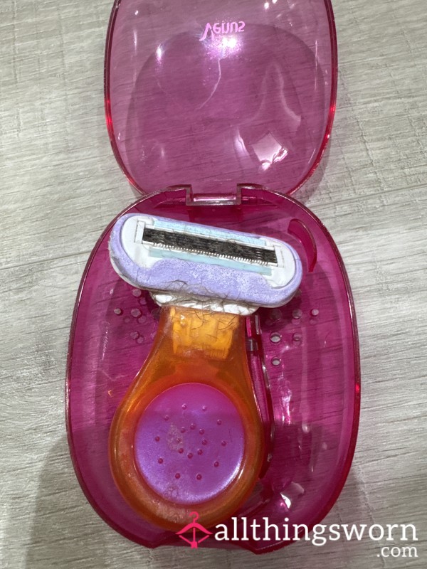 Used Travel Razor