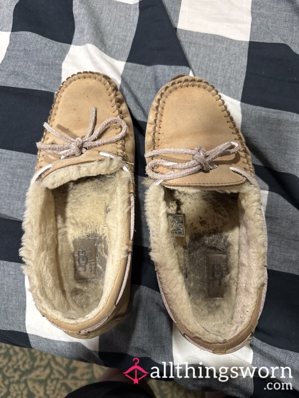 Used Ugg Slippers Size 8