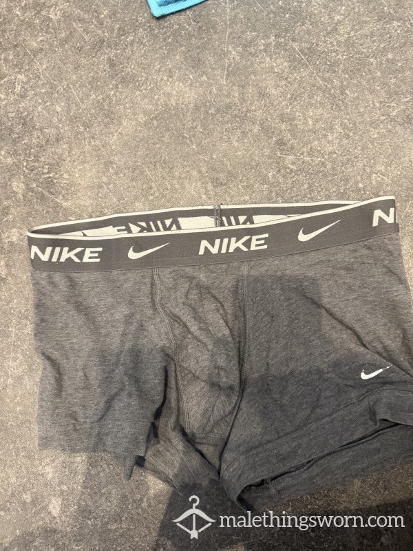 Used Under Wears Nike