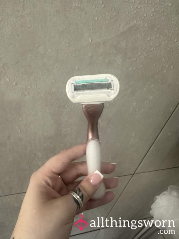 Used Venus Razor