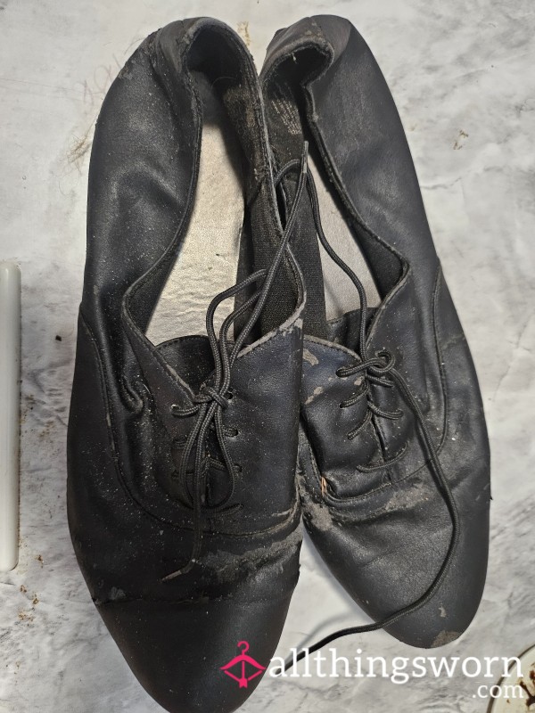 Used *very Well Worn* Black Lace Up Flats
