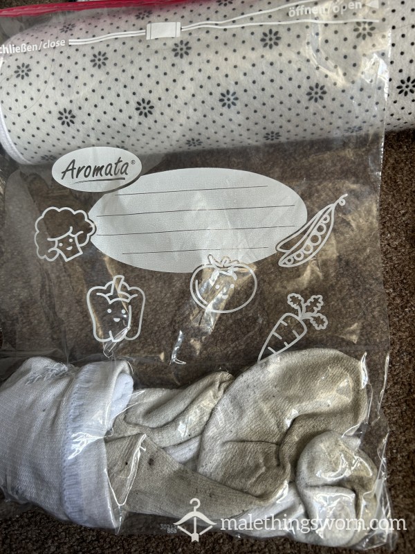 Used White New Balance Socks