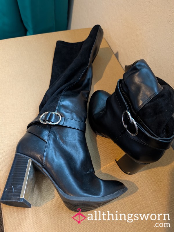 Used & Worn Black Block Heel Boots With Ring Detail – Try Not To Stare 🖤
