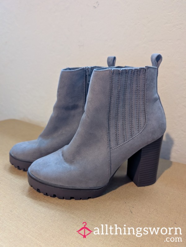 Used & Worn Grey Ankle Boots – Broken In & Full Of Attitude 🩶