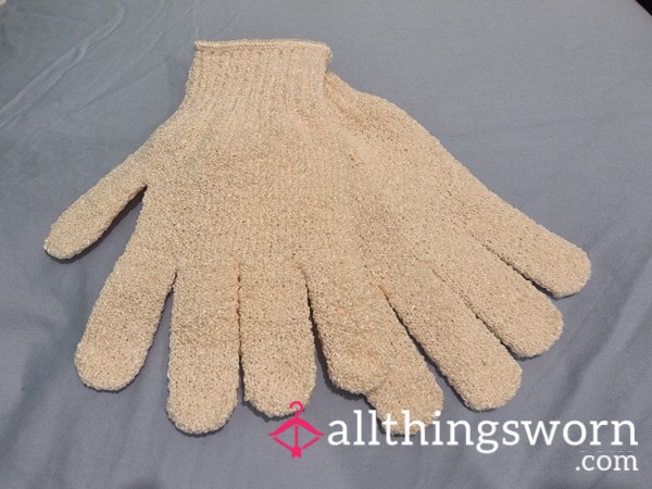 Used/Worn For 1 Week Exfoliating Mitt