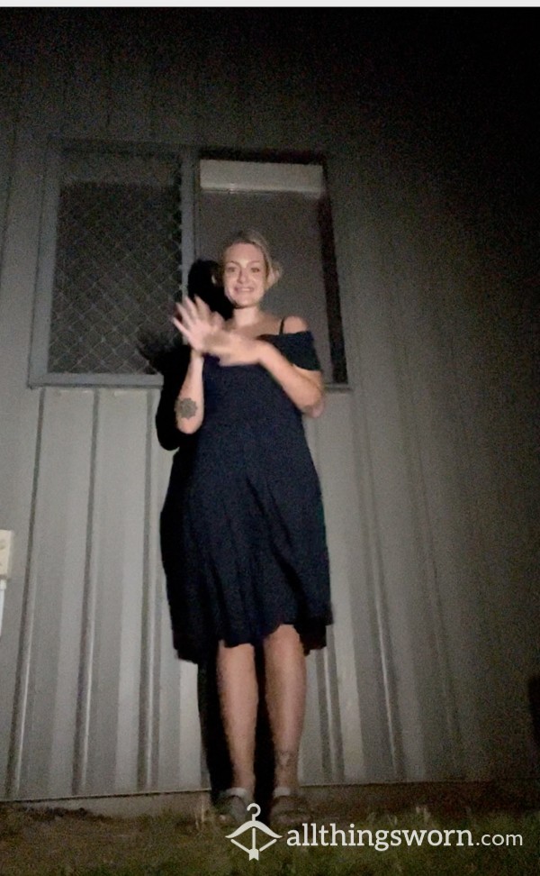 Using A Di**o Vibrator Outside Till I C*m