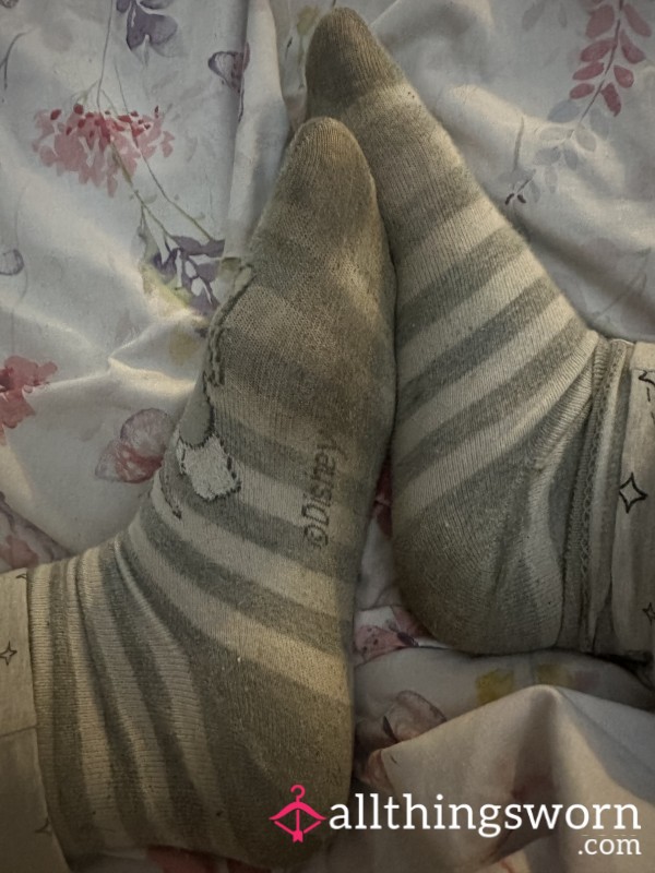 V. Well Worn Disney Bambi Socks. Crunchy.