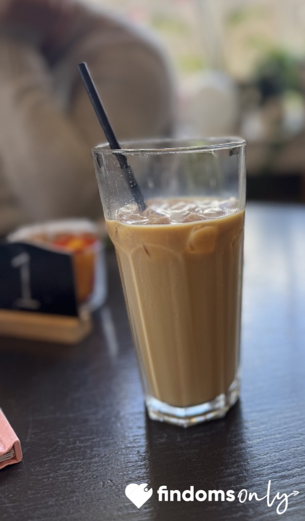 Vanilla Iced Oat Milk Latte