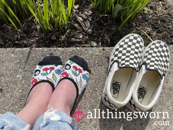 VANS White/Blacked Cherries & 8 Ball No Show Socks