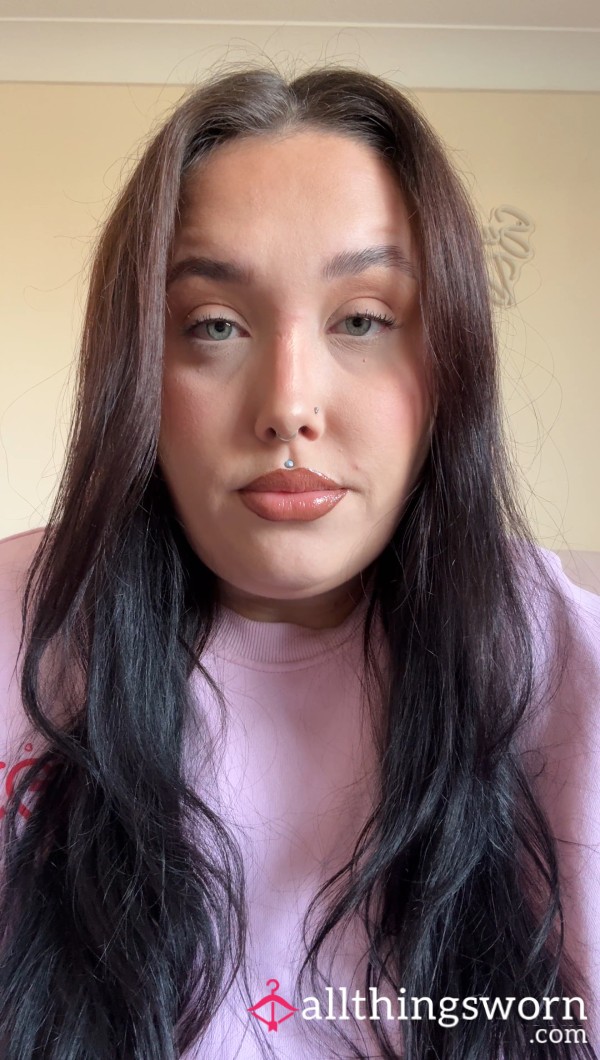 Vaping With My Big Juicy Lips 👄