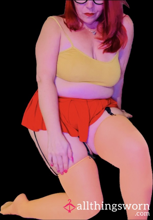 Velma Cosplay
