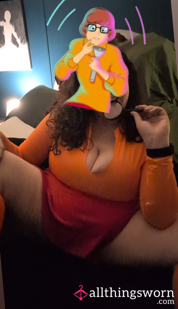 Velma 🔍 Photo Set