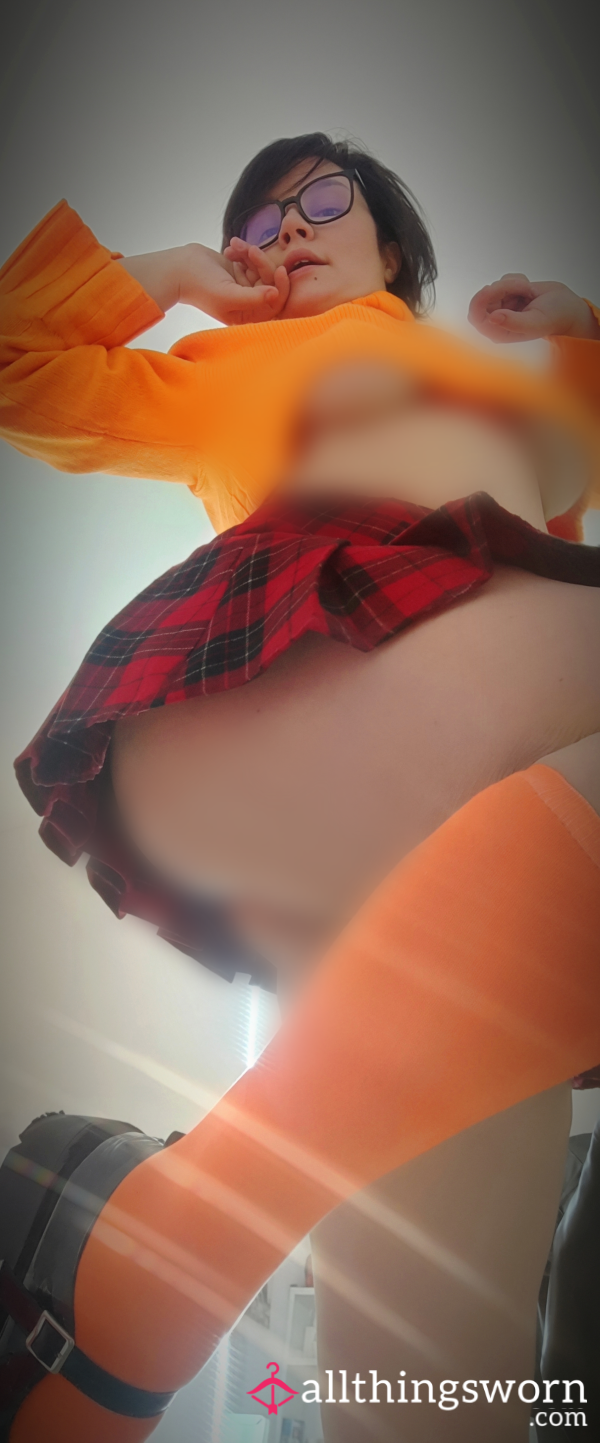 Velma Scooby-Doo Cosplay