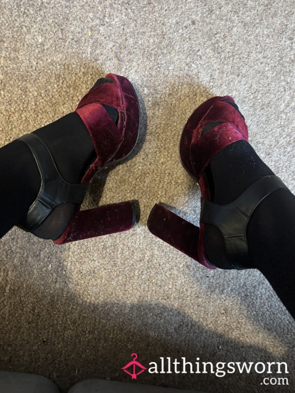 Velour Burgundy Well Worn High Heels Size 8 Had Lots Of Fun In These And Still Plenty Of Life Left !
