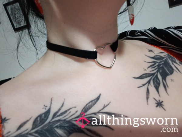 Velvet Heart Choker