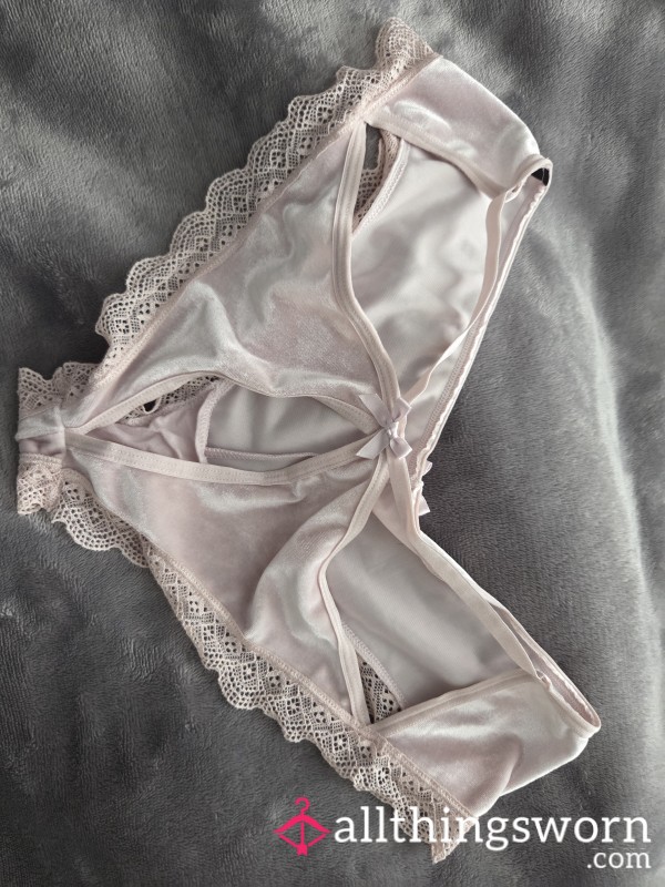 💎 Velvet Open Back Victoria’s Secret Panties - Size M💎