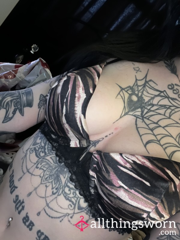 Velvet Patterned T Shirt Bra