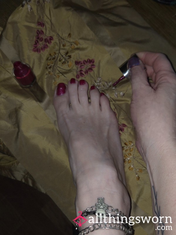 Velvet Toes & Silver Chains