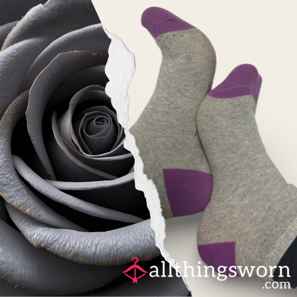 Double Stain ⋆ Well Worn Stinky Ankle Socks