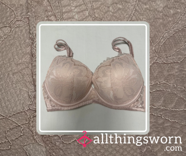 Powder Desire ⋆ Well Worn Lace Bra ⋆ Natural Scent