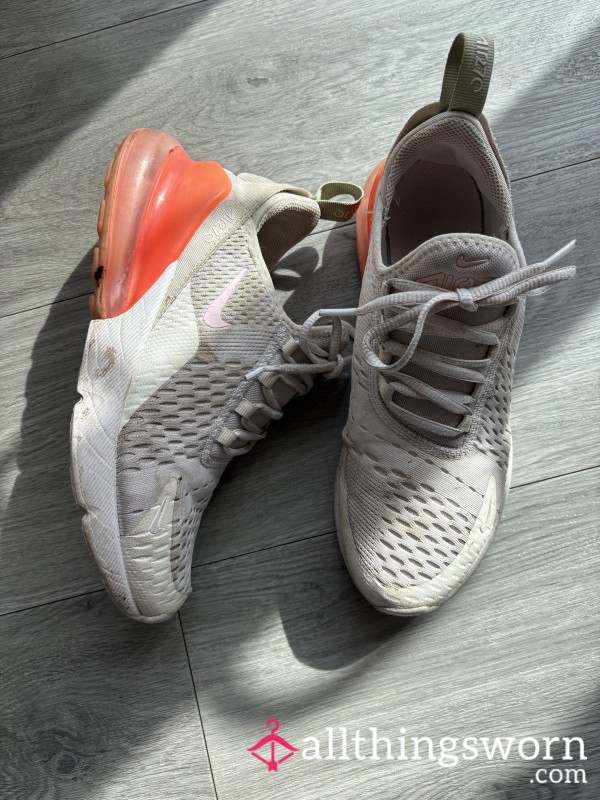Very Dirty Nike 270