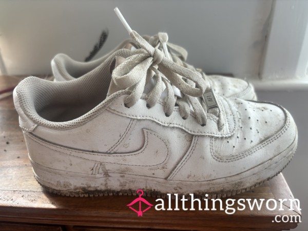 Very Dirty Shoes, Been Worn At The Stables, During S**, The Gym.. The Smell Is So Strong 🤤
