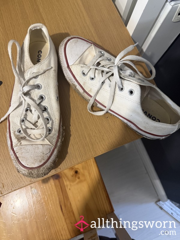 Very Dirty White Converse