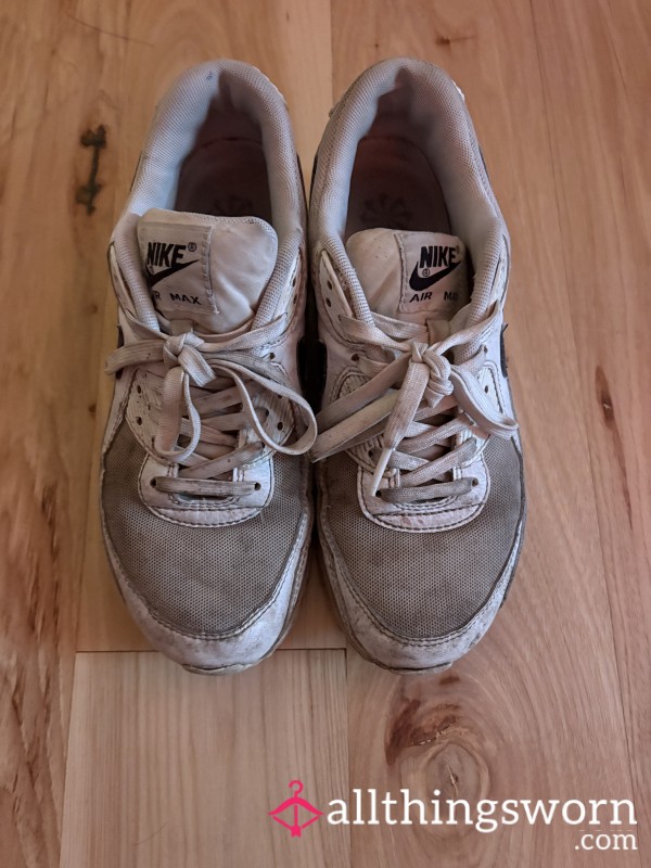 Very Loved Nike Air Max Tennis Shoes In White