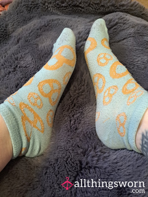 Very Old Soft Pretzel Print Socks