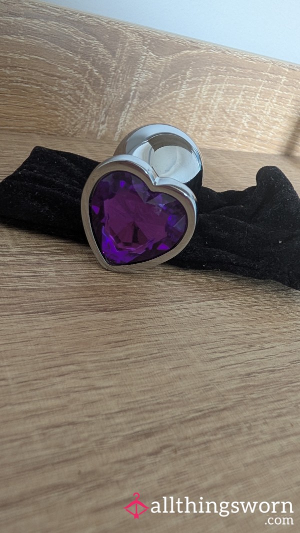 Very Pretty Bu*t Plug