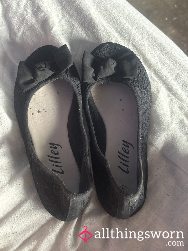 Very Smelly Flat Shoes