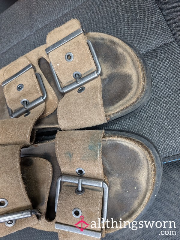 VERY Smelly Sandals 🥵
