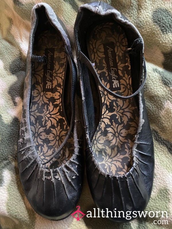 SOLD - Thrashed AE Black Flats