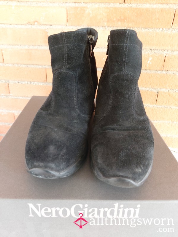 Very Used Boots Black