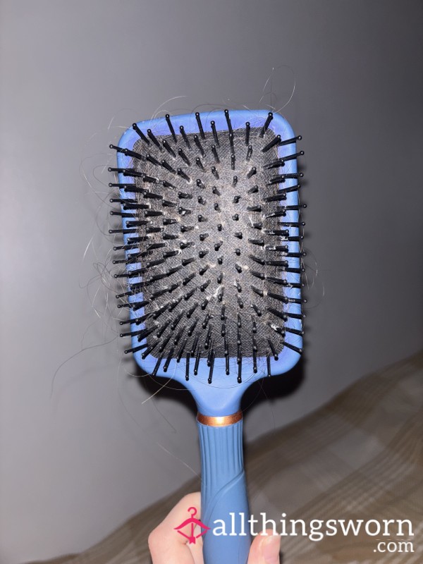 Very Used Brush Full Of My Brown Hair, Who Wants To Know How My Short Hair Smells Like? ❤️